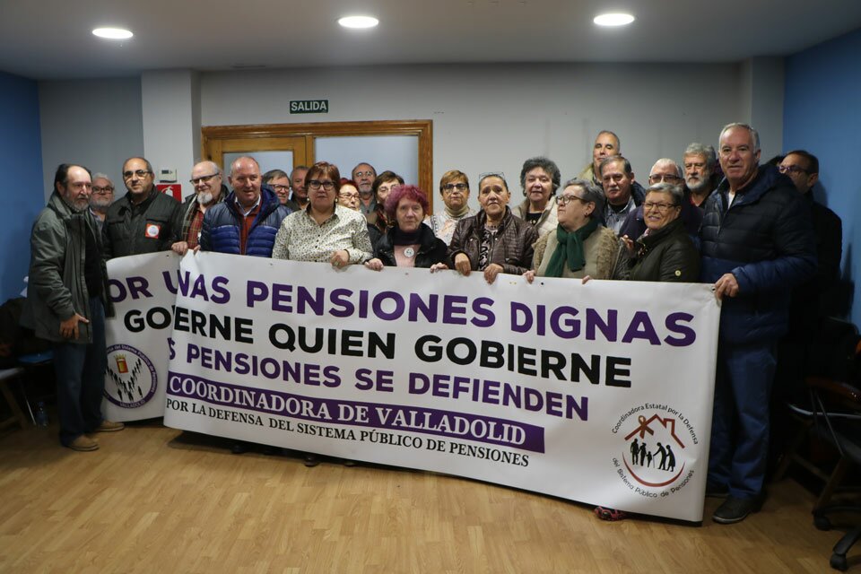 Integrantes de las coordinadoras de pensionistas de Castilla y León durante su reunión en Valladolid. FOTO: últimoCero