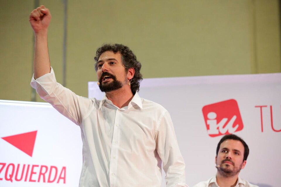 José Sarrión durante un acto junto a Alberto Garzón celebrado tres días después de la denuncia. FOTO: IUCyL