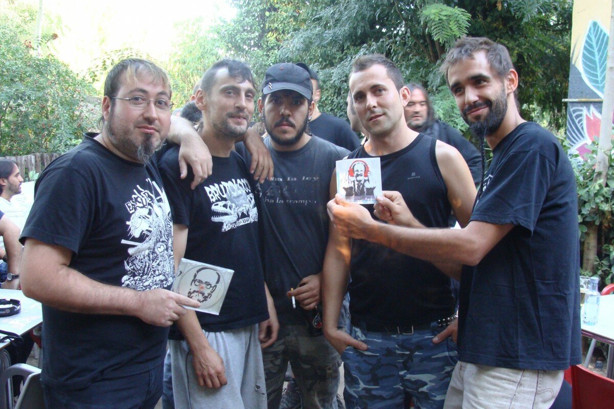 Integrantes de Matarlos es poco, autores de la canción `Ciudad rastrera´. Foto: L. Fraile