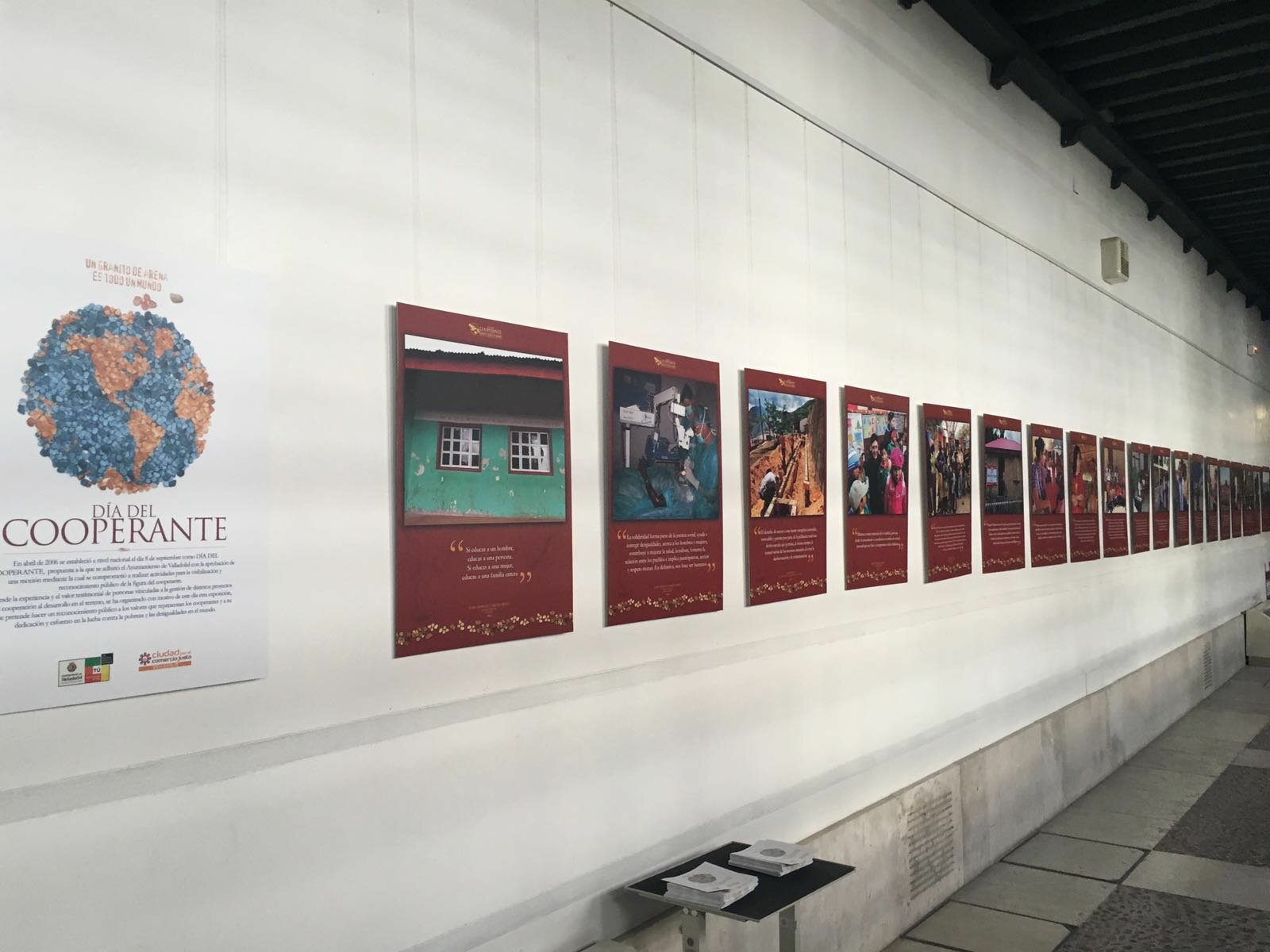 Una de las exposiciones para conmemorar el Día del Cooperante. Una de las exposiciones para conmemorar el Día del Cooperante.