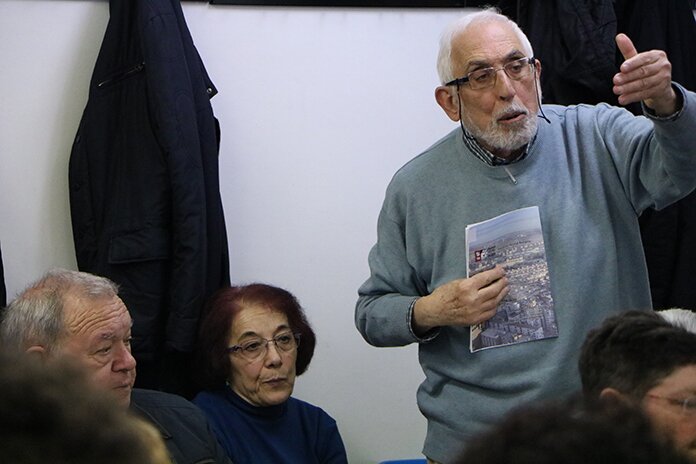 Asamblea Asociación vecionos Rondilla 10 Ángel Ceballos, uno d elos cinco vecinos que firma este paquete de alegaciones al PGOU. Foto: Gaspar Francés