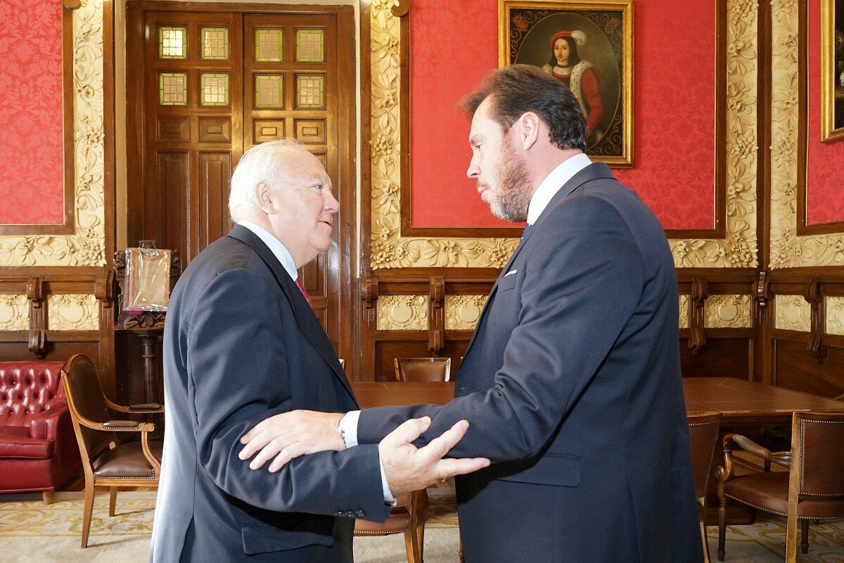 Red Ciudades Sostenibles. Miguel Ángel Moratinos y el alcalde, Óscar Puente, esta mañana en Valladolid.